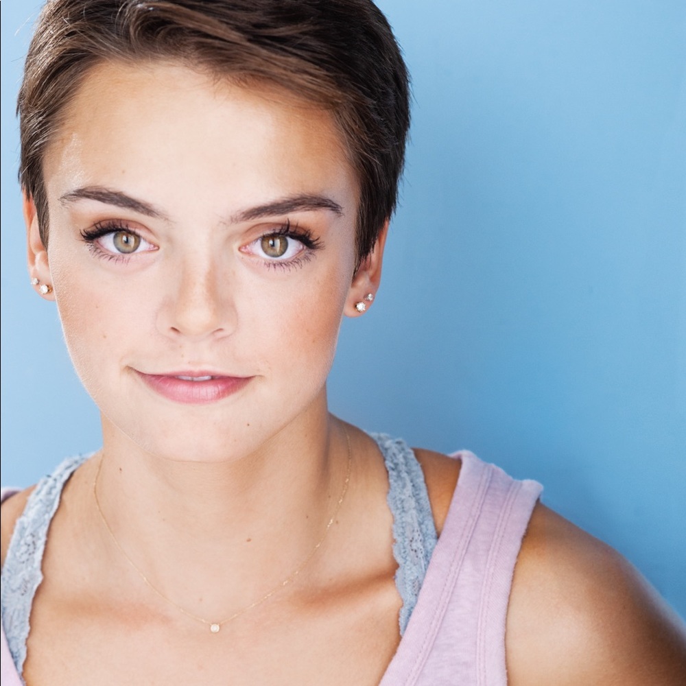 Meet your Posher, Elizabeth